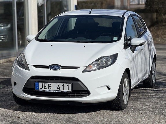 Ford Fiesta 3 of 5
