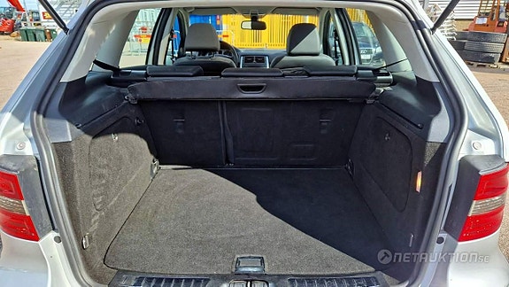 Mercedes-Benz B180 5 of 5