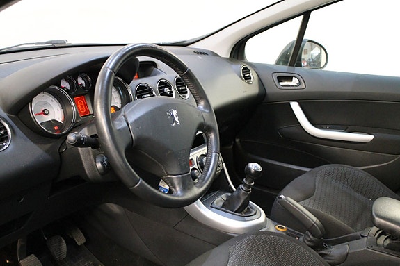 Peugeot 308 SW 8 of 11