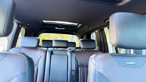 Mercedes-Benz GL350 21 of 28