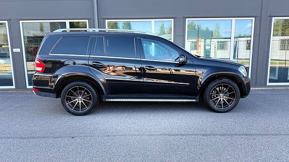 Mercedes-Benz GL350 10 of 28
