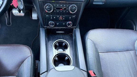 Mercedes-Benz GL350 27 of 28