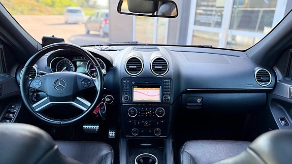 Mercedes-Benz GL350 17 of 28