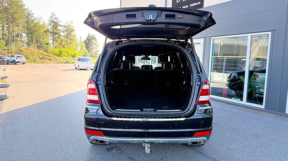 Mercedes-Benz GL350 14 of 28