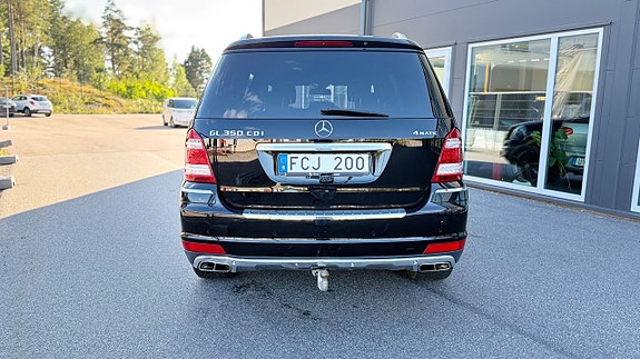 Mercedes-Benz GL350 13 of 28