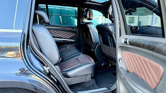 Mercedes-Benz GL350 20 of 28