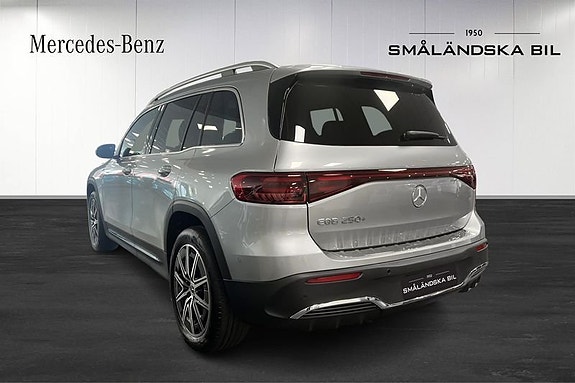 Mercedes-Benz EQB250+ 3 of 5