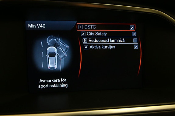 Volvo V40 Cross Country 15 of 20