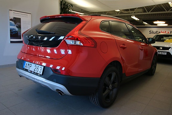 Volvo V40 Cross Country 6 of 20