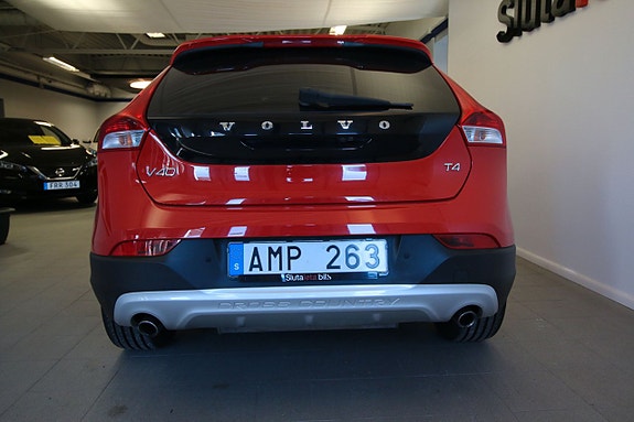 Volvo V40 Cross Country 5 of 20