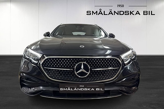 Mercedes-Benz E300 d 2 of 18