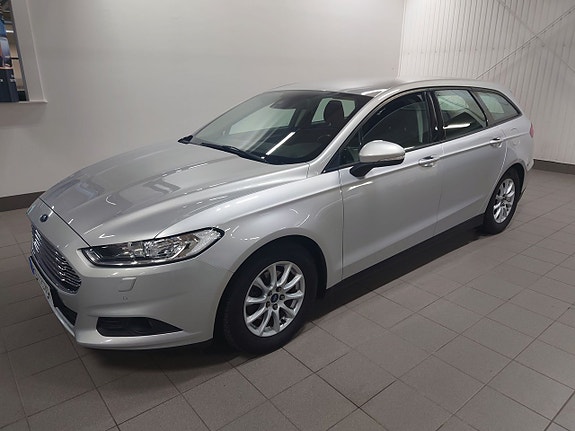 Ford Mondeo 2 of 5