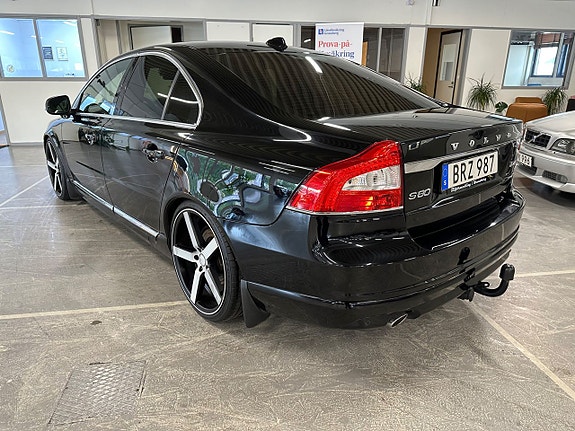 Volvo S80 4 of 16