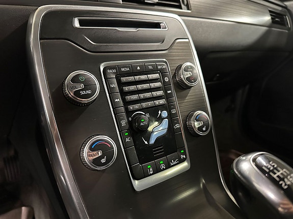 Volvo S80 11 of 16