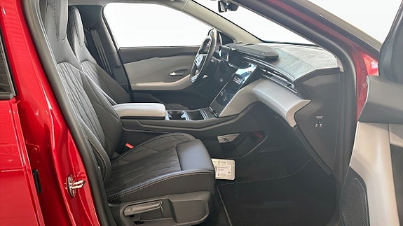 Ford Explorer 3 of 9