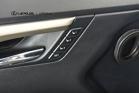Lexus RX450h 12 of 23