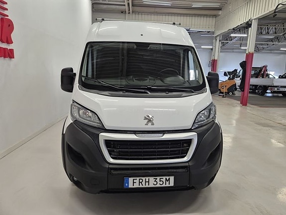 Peugeot Boxer 2 of 5