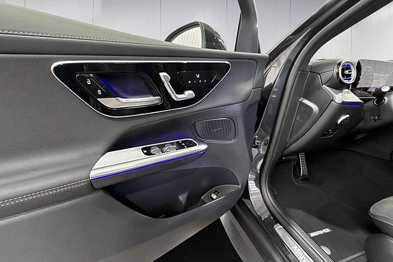 Mercedes-Benz GLC300 de 13 of 18
