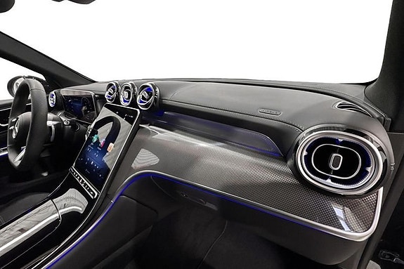 Mercedes-Benz GLC300 de 8 of 18