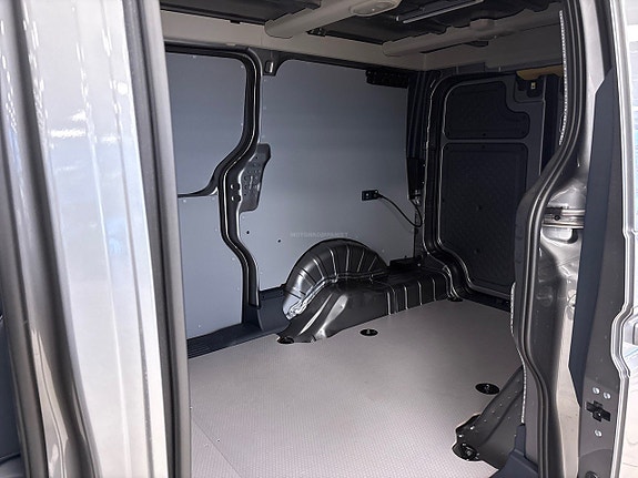 Kia PV5 9 of 15