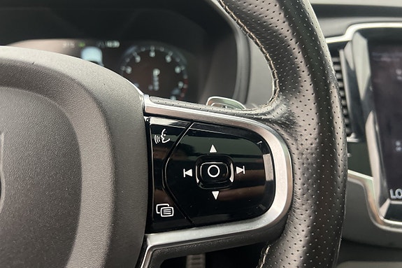 Volvo XC90 27 of 30