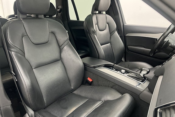 Volvo XC90 9 of 30