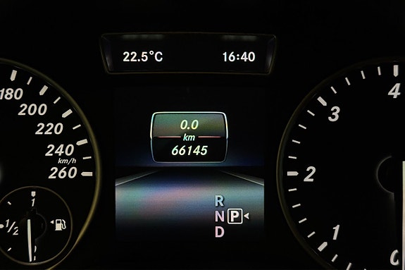 Mercedes-Benz B180 12 of 17