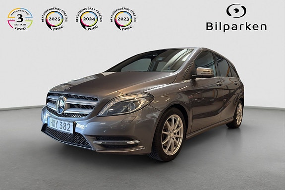 Mercedes-Benz B180 2 of 5