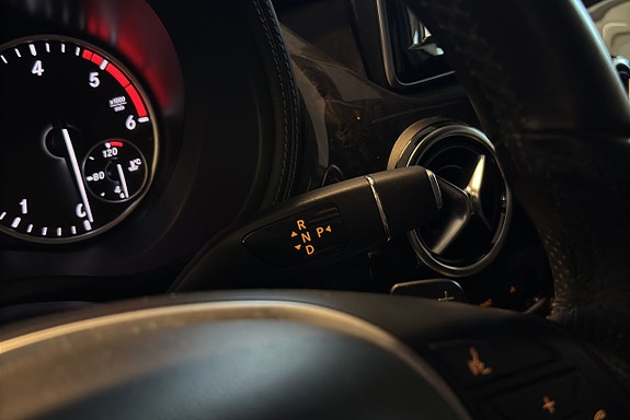 Mercedes-Benz B180 15 of 17