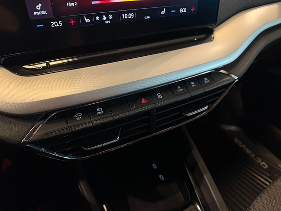 Skoda Octavia 16 of 25