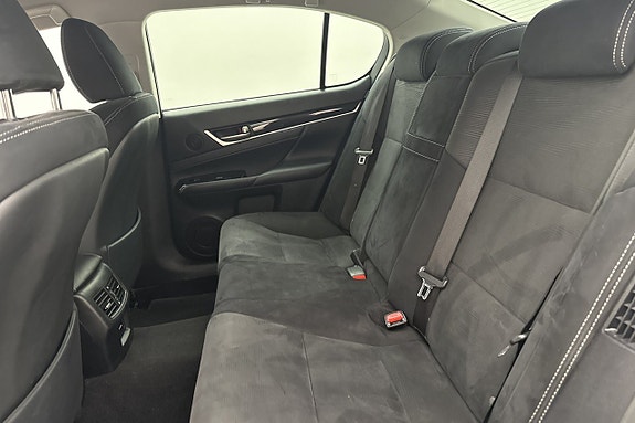Lexus GS300h 13 of 29