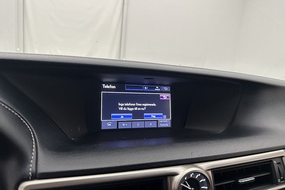 Lexus GS300h 22 of 29