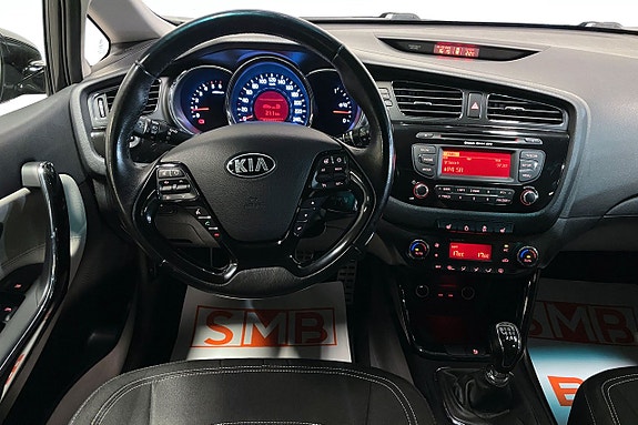 Kia Ceed 8 of 30