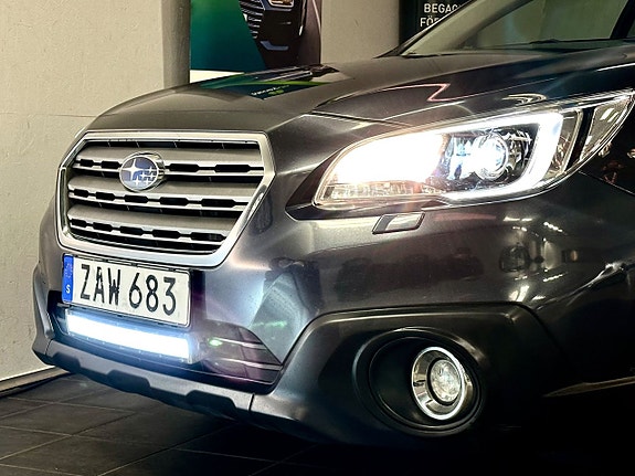 Subaru Outback 2 of 5