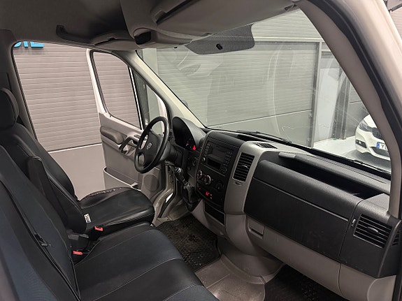 Volkswagen Crafter 35 14 of 27