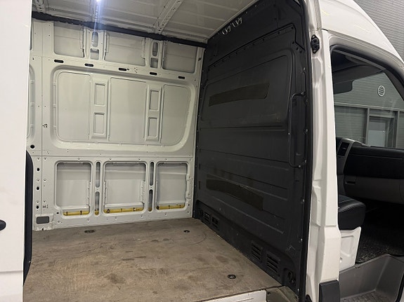 Volkswagen Crafter 35 17 of 27