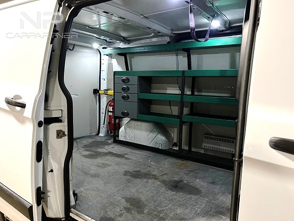Ford Transit Custom 14 of 16