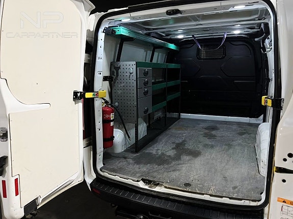 Ford Transit Custom 15 of 16