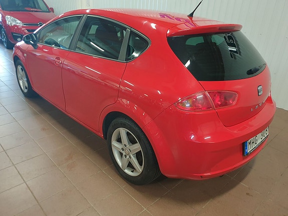 Seat Leon 2 of 8