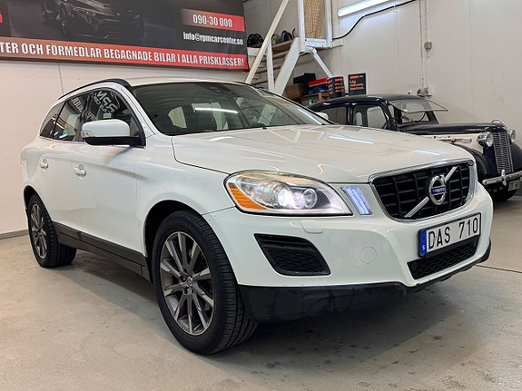Volvo XC60 3 of 19