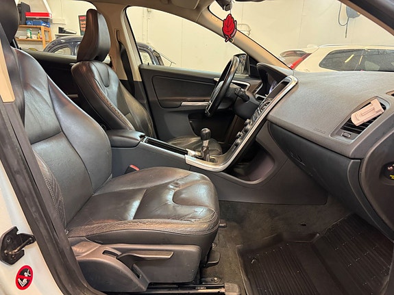 Volvo XC60 17 of 19