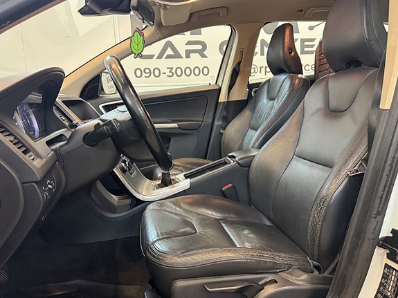 Volvo XC60 16 of 19