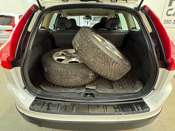 Volvo XC60 19 of 19