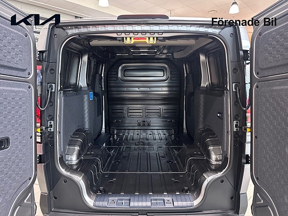 Kia PV5 14 of 17