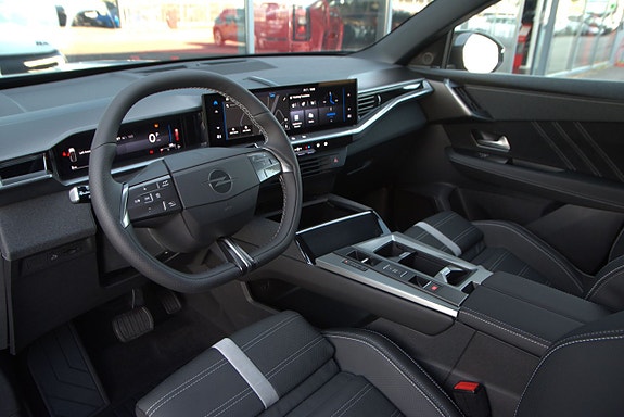 Opel Grandland 8 of 15