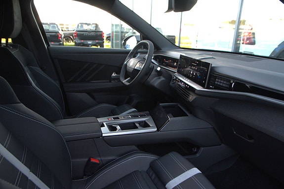 Opel Grandland 10 of 15