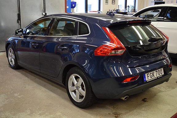 Volvo V40 4 of 20