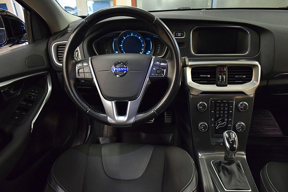 Volvo V40 6 of 20