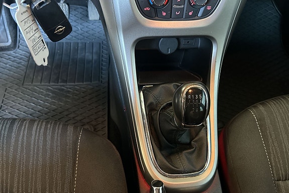 Opel Astra 18 of 22
