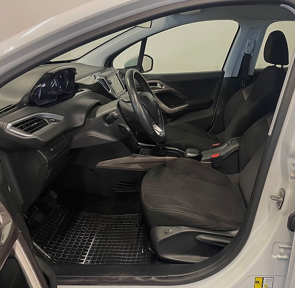 Peugeot 2008 6 of 11